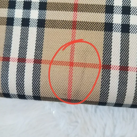 Burberrys Nova Check Plaid Small Leather Wallet - Picture 11 of 12